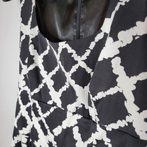 White House Black Market Dress - Picture 4 of 14